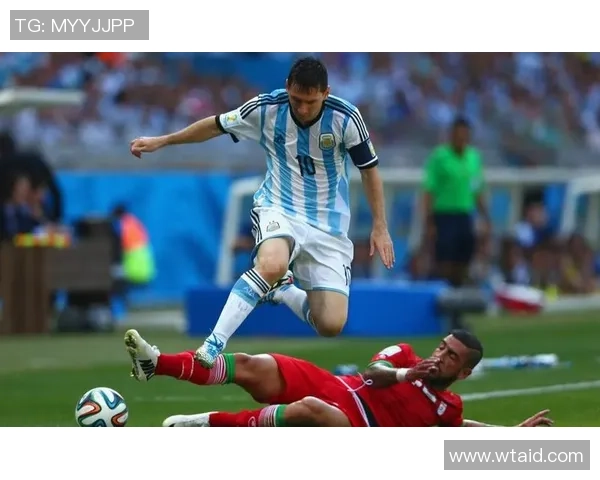 2014世界杯第二轮阿根廷对伊朗比赛主裁判的关键判罚与执法风格分析