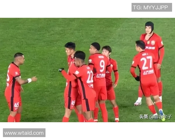 上海海港VS大连英博:归化国脚坐镇,4外援领衔进攻,刘若钒冲击 上海海港VS大连英博:归化国脚坐镇,4外援领衔进攻,刘若钒冲击